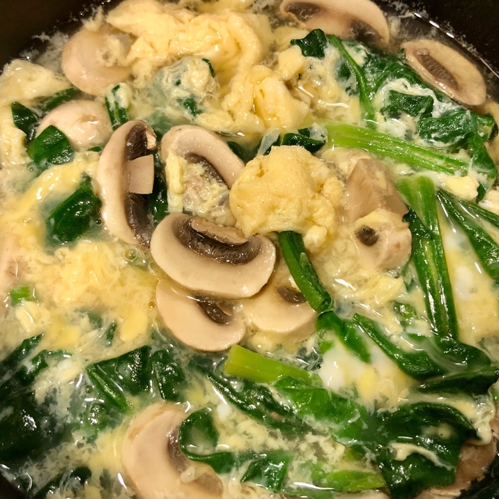 簡単副菜♫きのことほうれん草の白出汁たまごスープ